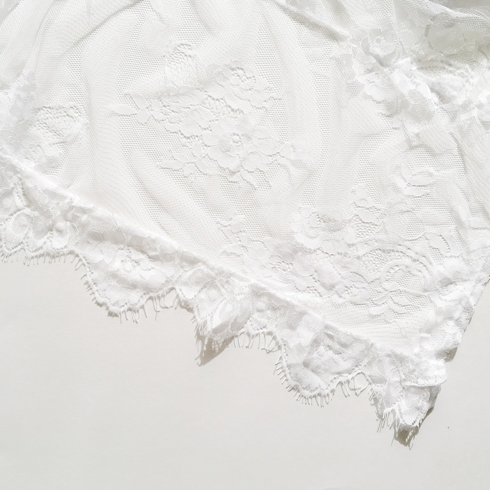 ❤️ White Lace Kimono Robe - Picture 3 of 3